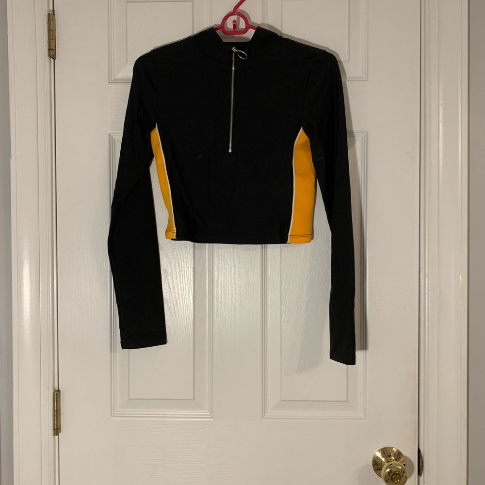 Forever 21 Cropped Zip Top